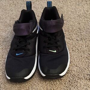 Nike Kids Black and Purple Zoom Freak Sneakers size US 3Y